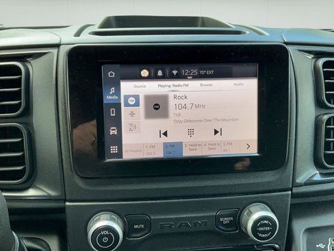 Used 2022 RAM ProMaster 2500 image 22