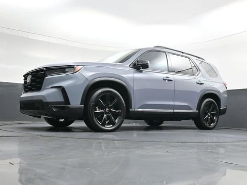 Used 2025 Honda Pilot Black Edition image 36
