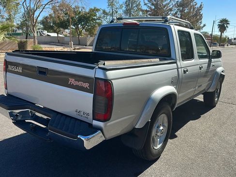 Used 2000 Nissan Frontier XE image 18
