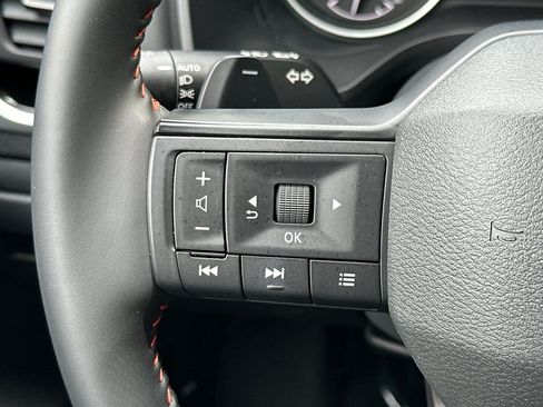 Used 2026 Nissan Rogue SV AWD/4WD image 27