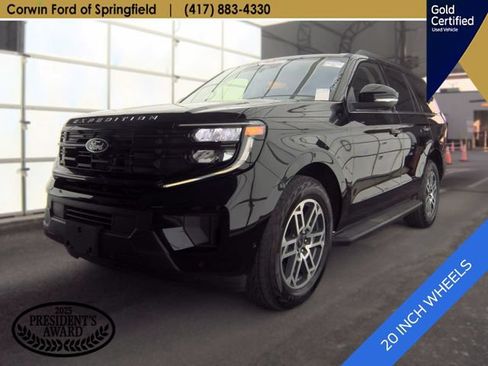 Used 2025 Ford Expedition Active AWD/4WD image 13