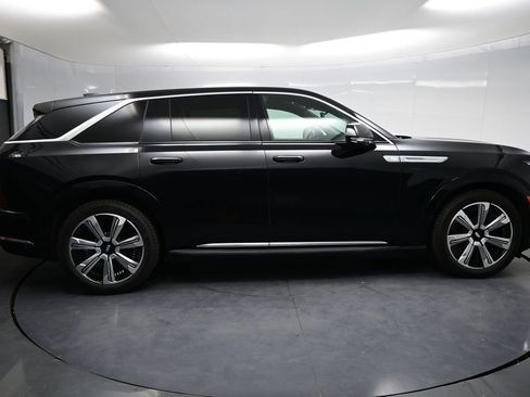 Used 2025 Cadillac Escalade IQ Luxury 2 w/ LPO, Premium Carpet Package AWD/4WD image 4