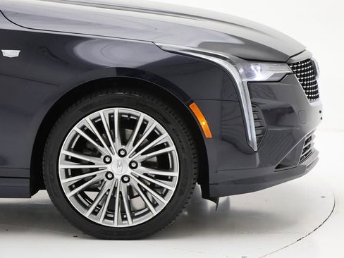 Used 2020 Cadillac CT4 Premium Luxury image 4