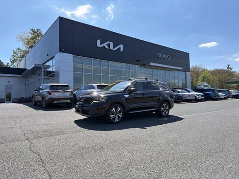 Certified 2023 Kia Sorento SX Prestige AWD/4WD image 1