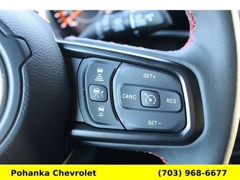 Used 2024 Jeep Wrangler Rubicon w/ Technology Group image 11