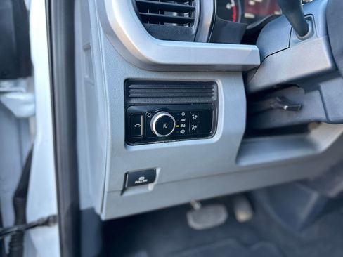 Used 2025 Ford F350 XLT image 21