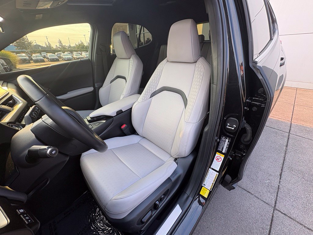 Used 2019 Lexus UX 200 w/ Accessory Package FWD image 12