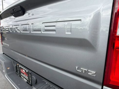 Used 2019 Chevrolet Silverado 1500 LTZ w/ Technology Package AWD/4WD image 71