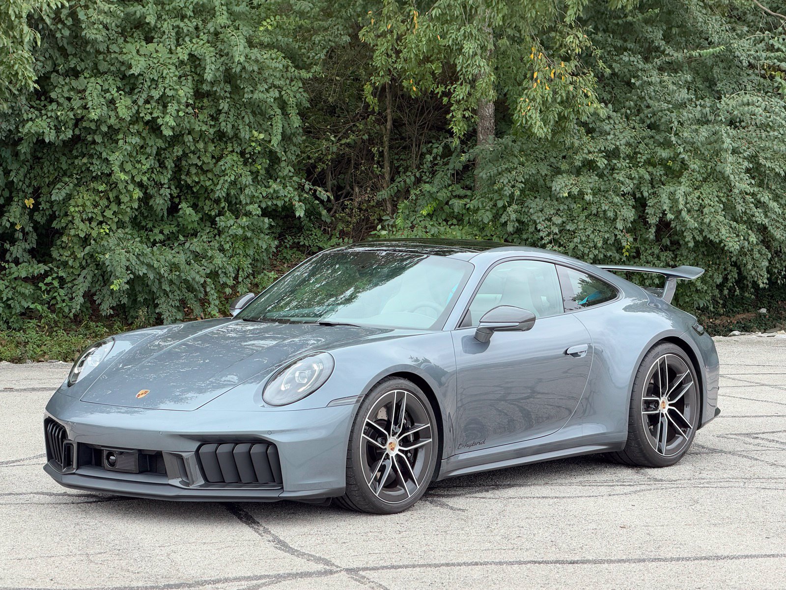 Certified 2025 Porsche 911 Carrera 4 GTS AWD/4WD image 1