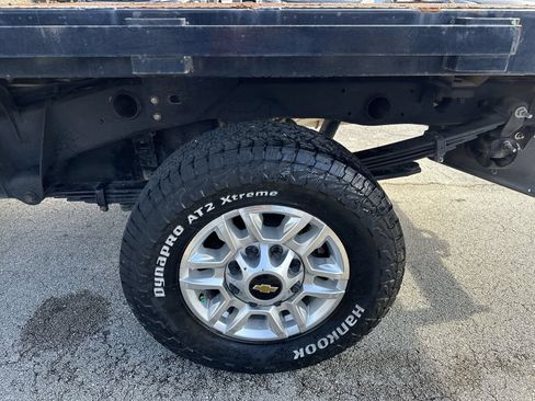 Used 2024 Chevrolet Silverado 2500 LT w/ Convenience Package AWD/4WD image 10