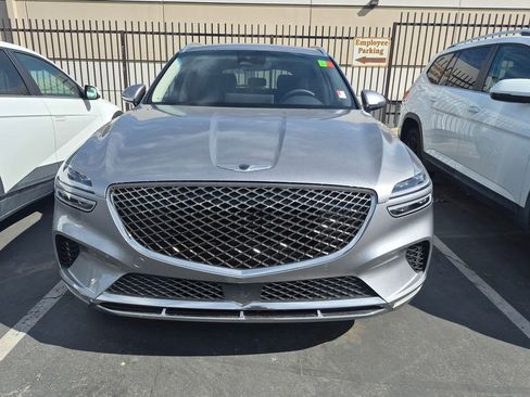 Used 2023 Genesis GV70 2.5T w/ Select Package image 2