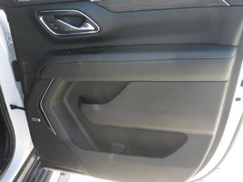 Used 2024 Chevrolet Suburban LT image 15