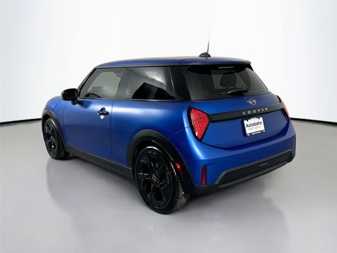 Certified 2025 MINI Cooper 2-Door Hardtop FWD image 6