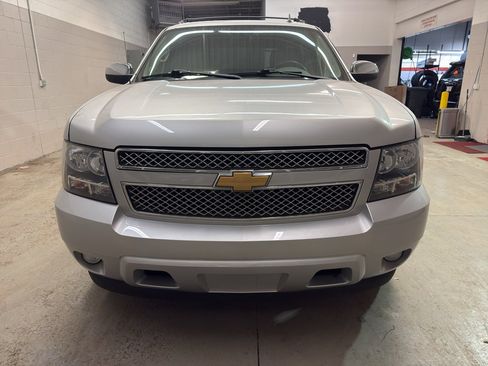 Used 2013 Chevrolet Avalanche LT w/ All-Star Edition image 2