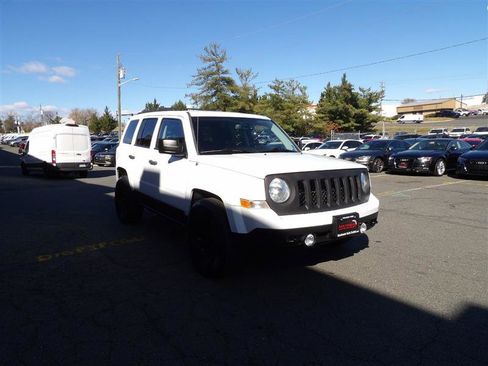 Used 2017 Jeep Patriot Sport w/ Power Value Group image 2