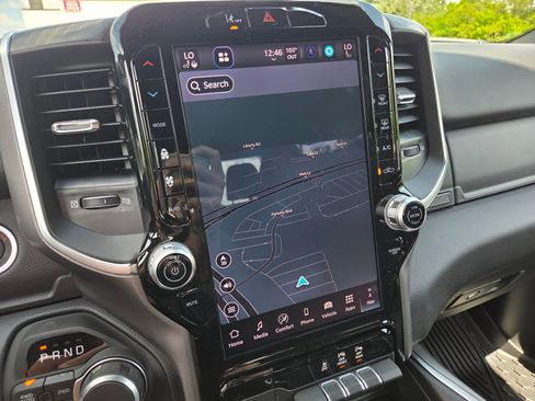 New 2026 RAM 1500 4x4 Crew Cab image 8