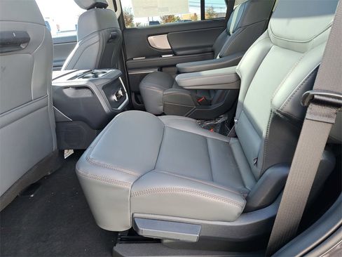 New 2025 Ford Expedition Active image 13