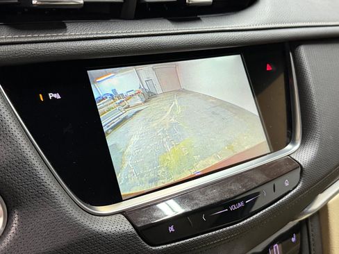 Used 2018 Cadillac XT5 Luxury w/ Driver Awareness Package image 30