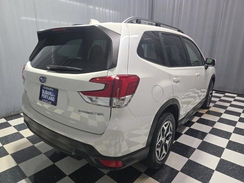 Certified 2023 Subaru Forester Premium AWD/4WD image 4