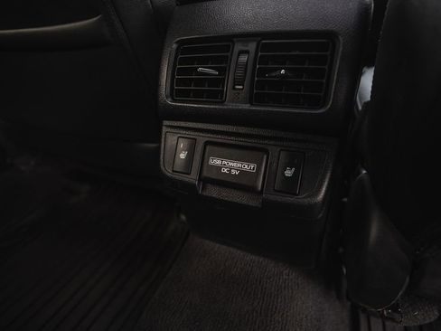 Used 2018 Subaru Outback 2.5i Limited AWD/4WD image 34
