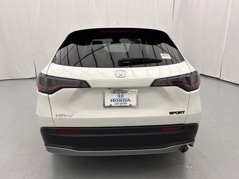Used 2023 Honda HR-V Sport image 6
