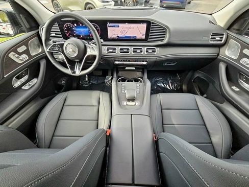 Certified 2026 Mercedes-Benz GLS 450 4MATIC image 28