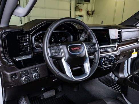 Used 2026 GMC Sierra 3500 SLE AWD/4WD image 17
