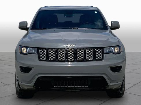 Used 2022 Jeep Grand Cherokee Laredo X AWD/4WD image 4