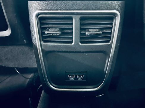 Used 2019 Dodge Charger SXT RWD image 34