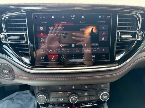 Used 2025 Dodge Durango GT AWD/4WD image 28