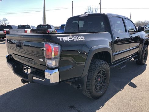 Used 2021 Toyota Tacoma TRD Off-Road image 5