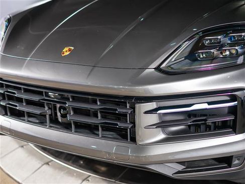 Certified 2026 Porsche Cayenne Coupe AWD/4WD image 12