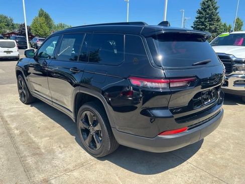 Certified 2025 Jeep Grand Cherokee L Altitude AWD/4WD image 4