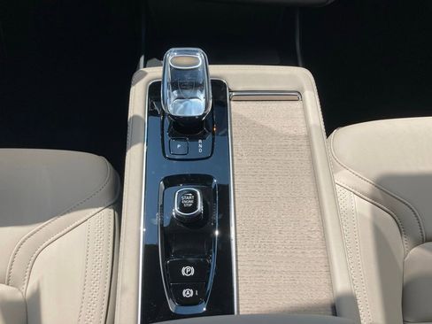 Certified 2026 Volvo XC90 B5 Core w/ Protection Package image 13