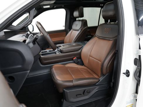 Used 2025 Ford Expedition King Ranch AWD/4WD image 4