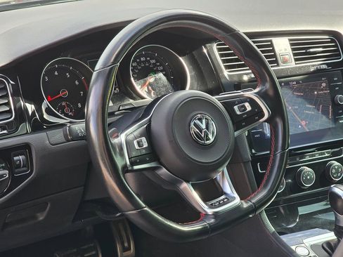 Used 2021 Volkswagen GTI SE image 21