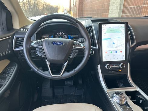 Used 2024 Ford Edge SEL w/ Convenience Package image 15