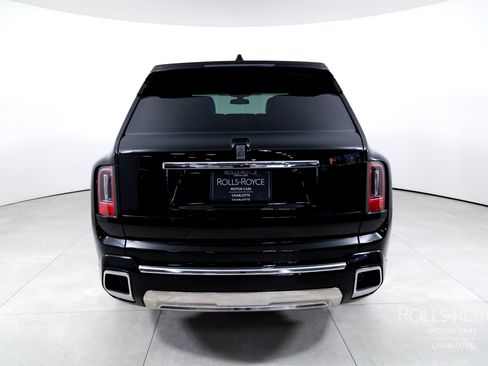 New 2026 Rolls-Royce Cullinan image 9