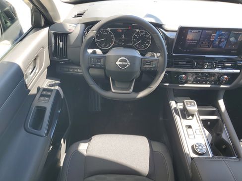 New 2026 Nissan Pathfinder SV image 18