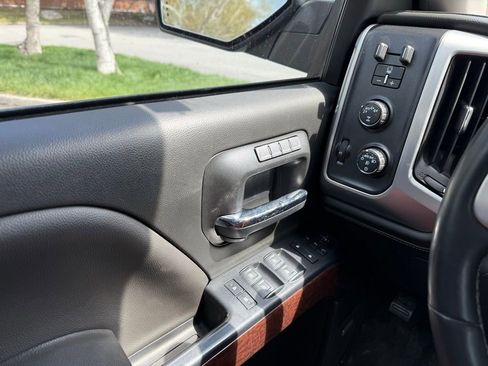 Used 2018 GMC Sierra 1500 SLT AWD/4WD image 17