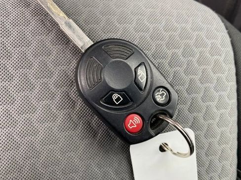 Used 2017 Ford C-MAX Energi SE w/ Equipment Group 402A image 25