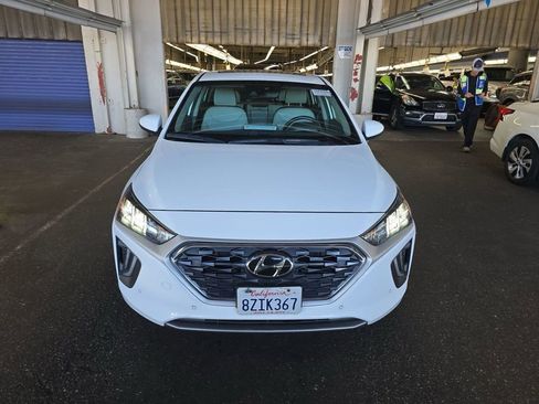 Used 2022 Hyundai Ioniq Limited image 4