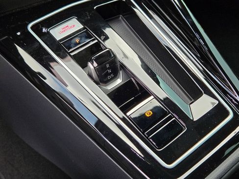 New 2026 Volkswagen GTI SE FWD image 15
