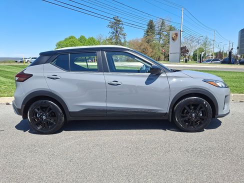 Certified 2023 Nissan Kicks SV FWD image 8