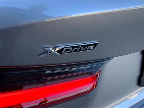 Used 2023 BMW 330i xDrive Sedan w/ Premium Package image 33