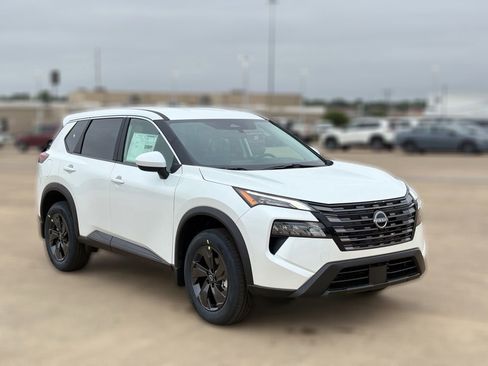 New 2026 Nissan Rogue SV AWD/4WD image 5