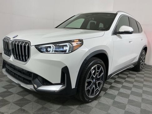 Certified 2025 BMW X1 xDrive28i w/ Convenience Package image 2