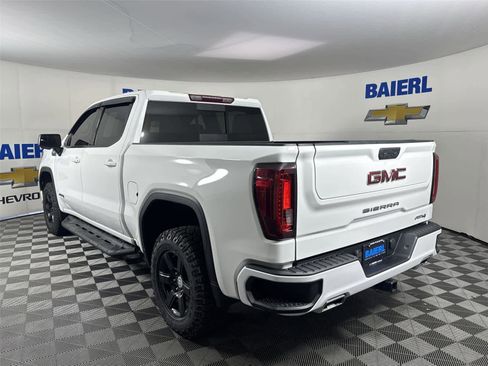 Used 2022 GMC Sierra 1500 AT4 w/ AT4 Preferred Package AWD/4WD image 3