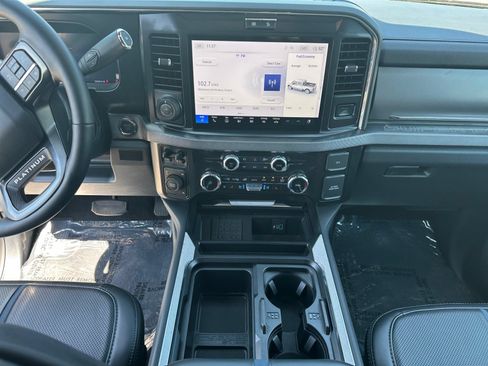 Used 2025 Ford F450 Platinum w/ FX4 Off-Road Package AWD/4WD image 11