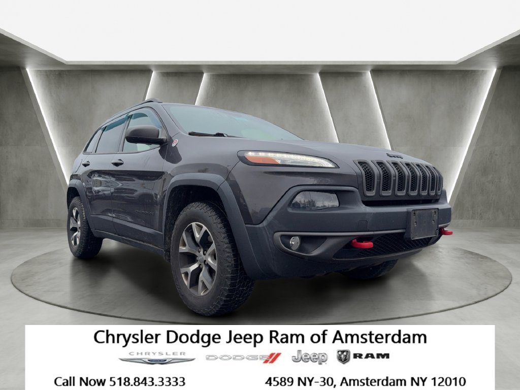 Used 2015 Jeep Cherokee Trailhawk w/ Cold Weather Group AWD/4WD image 1